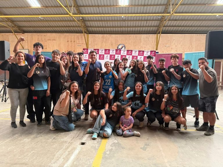COMIENZA REMODELACIÓN DEL GIMNASIO “HÉCTOR AQUEVEQUE ARÁNGUIZ” DE SAN CARLOS