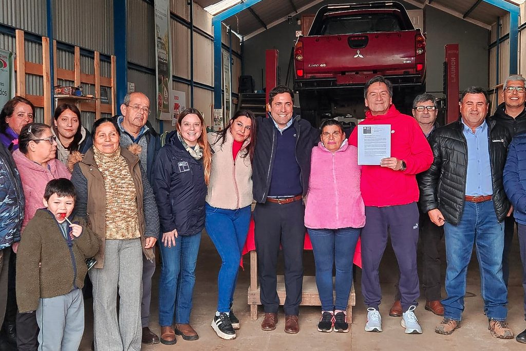 Avanza histórico proyecto de agua potable y alcantarillado para 11 familias del Pasaje El Crucero en San Carlos
